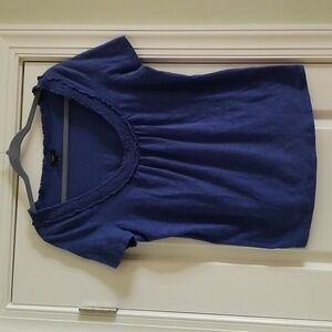Talbots cap sleeve top in very good condition.